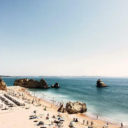 Holiday R. Jaime Palhinha شقة
