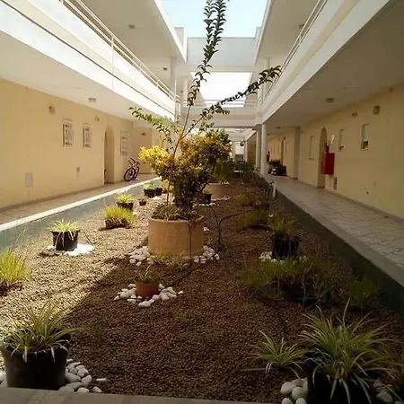 Holiday R. Jaime Palhinha Apartamento